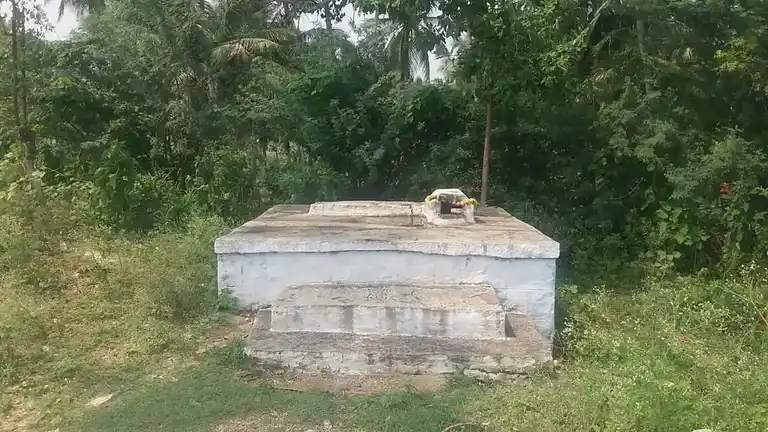 Arulmigu Muthalammn Bagavathiamman Temple, Pilathu - 624802 அருள்மிகு முத்தாலம்மன் பகவதியம்மன் திருக்கோயில், Pilathu - 624802, Dindigul - Ancient Temple Architecture and History Image 4