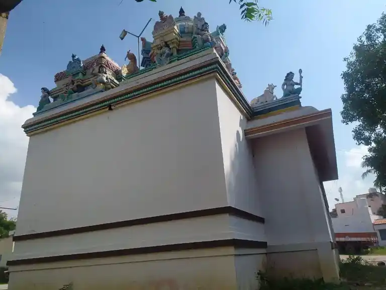 Arulmigu Muthalammn Temple, Nallamanarkottai - 624005 அருள்மிகு முத்தாலம்மன் திருக்கோயில், Nallamanarkottai - 624005, Dindigul - Ancient Temple Architecture and History Image 3