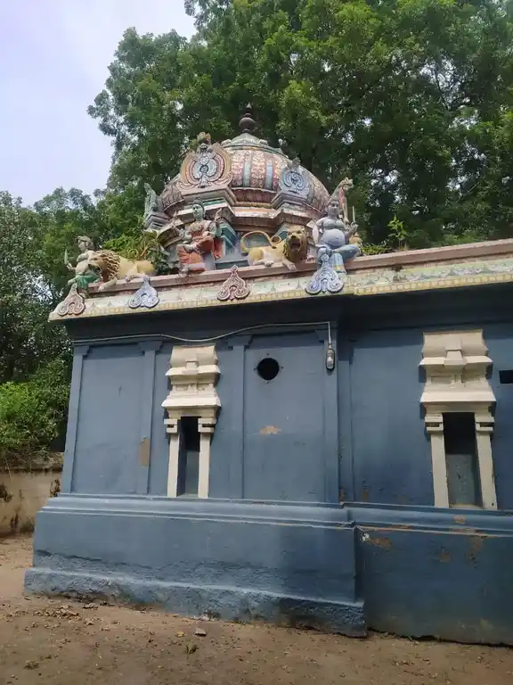 Arulmigu Muthalavazhiamman Temple, Anangoor - 605103 அருள்மிகு முத்தாலவாழியம்மன் திருக்கோயில், ஆனாங்கூர் - 605103, Viluppuram - Ancient Temple Architecture and History Image 3