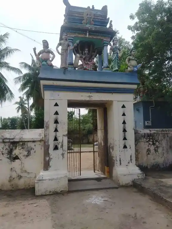 Arulmigu Muthalavazhiamman Temple, Anangoor - 605103 அருள்மிகு முத்தாலவாழியம்மன் திருக்கோயில், ஆனாங்கூர் - 605103, Viluppuram - Ancient Temple Architecture and History Image 4