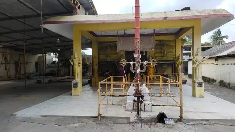Arulmigu Muthalavazhiyamman Temple, Mambazhapattu - 605302 Temple