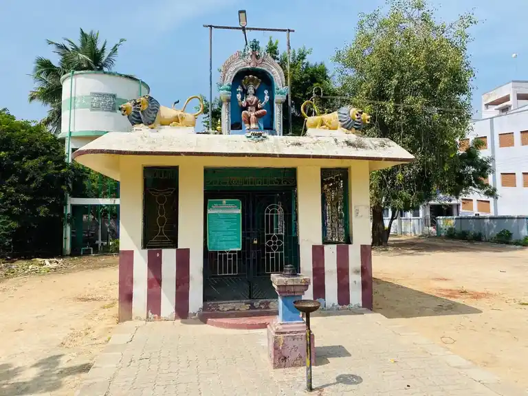 Arulmigu Muthallamman Temple, Anupampattu - 631210 அருள்மிகு முத்தாலம்மன் திருக்கோயில், அனுபாம்பட்டு - 631210, Tiruvallur - Ancient Temple Architecture and History Image 2