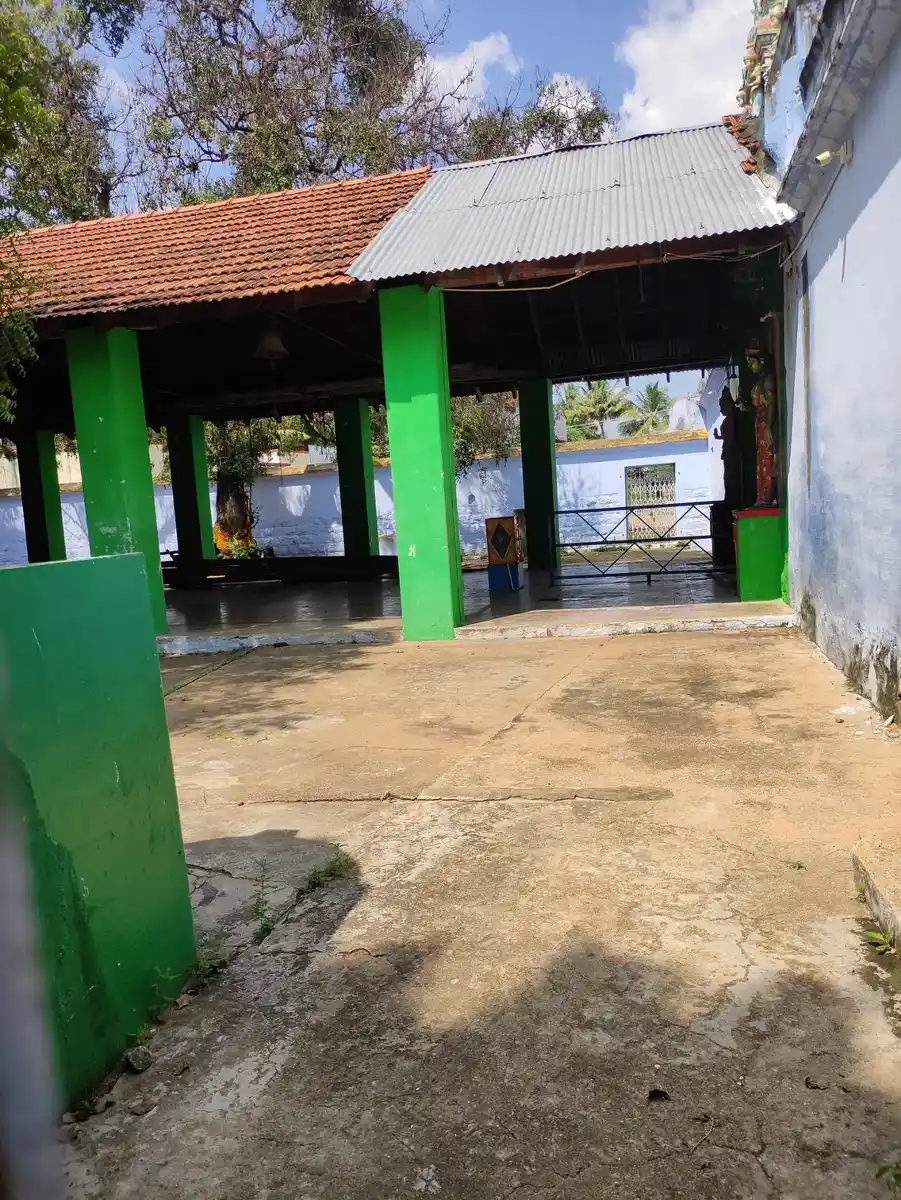 Arulmigu Muthallamman Temple, Vilampatty - 624219 அருள்மிகு முத்தாலம்மன் திருக்கோயில், விளாம்பட்டி - 624219, Dindigul - Ancient Temple Architecture and History Image 3