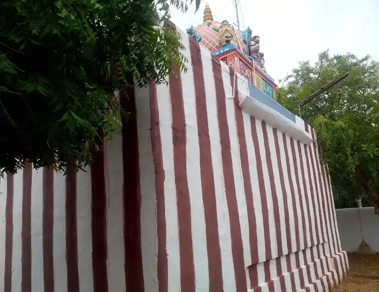 Arulmigu Muthamman Temple, Mudivaithanendal - 628102 அருள்மிகு முத்தம்மன் திருக்கோயில், Mudivaithanendal - 628102, Thoothukudi - Ancient Temple Architecture and History Image 2
