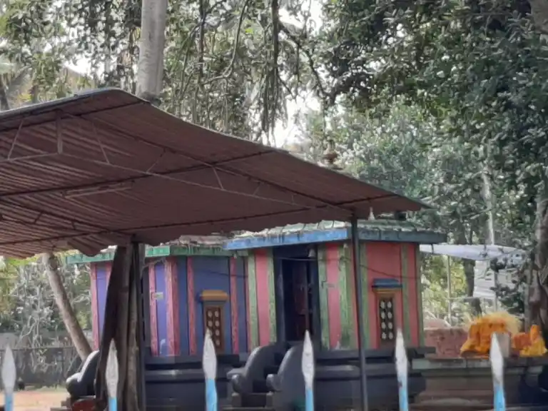 Arulmigu Mutharamman Temple, Amsi, Painkulam - 629188 அருள்மிகு முத்தாரம்மன் திருக்கோயில், Amsi, Painkulam - 629188, Kanyakumari - Ancient Temple Architecture and History Image 2