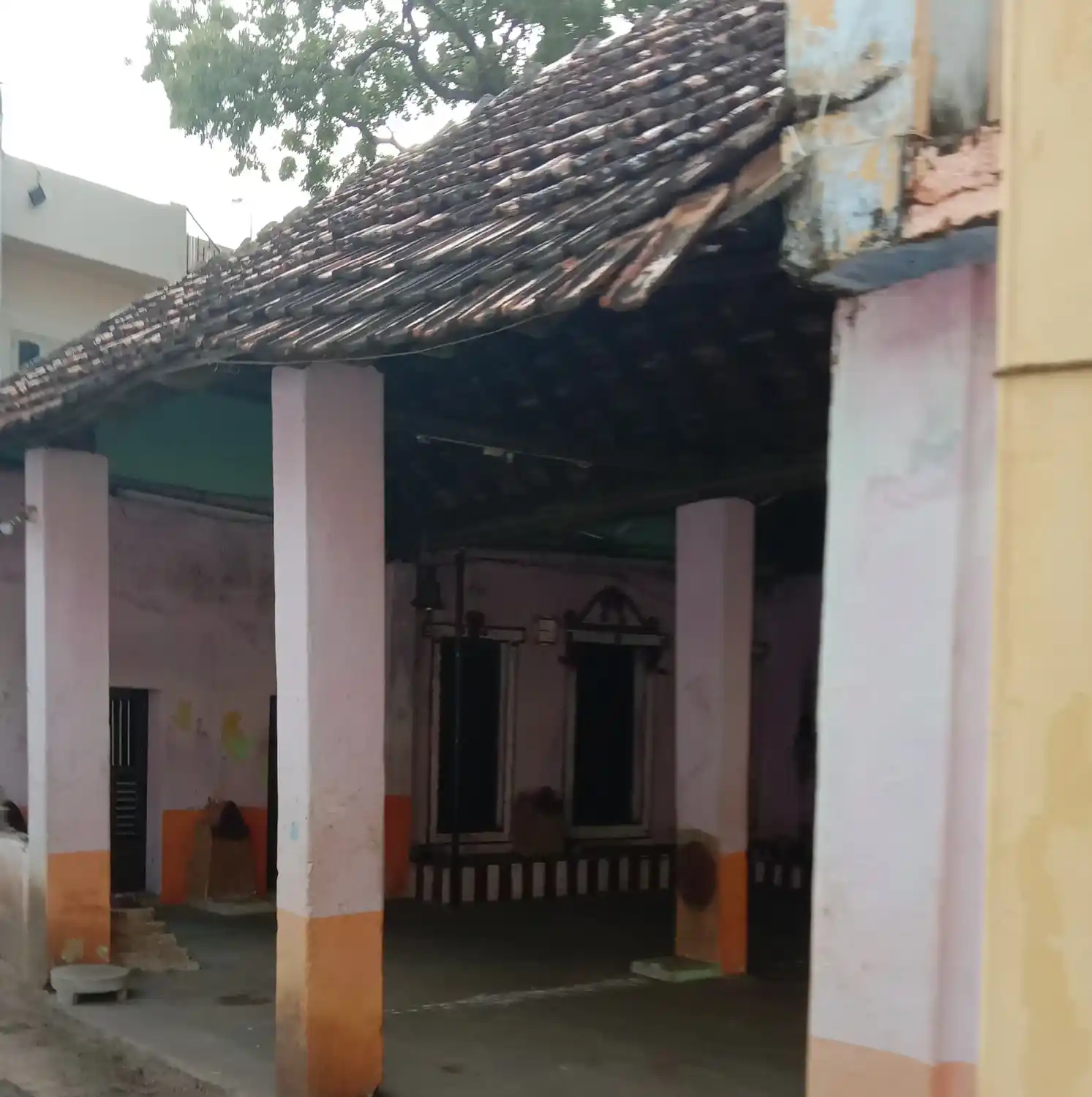 Arulmigu Mutharamman Temple, Aruguvilai, Vadasery - 629001 அருள்மிகு முத்தாரம்மன் திருக்கோயில், Aruguvilai, Vadasery - 629001, Kanyakumari - Ancient Temple Architecture and History Image 4