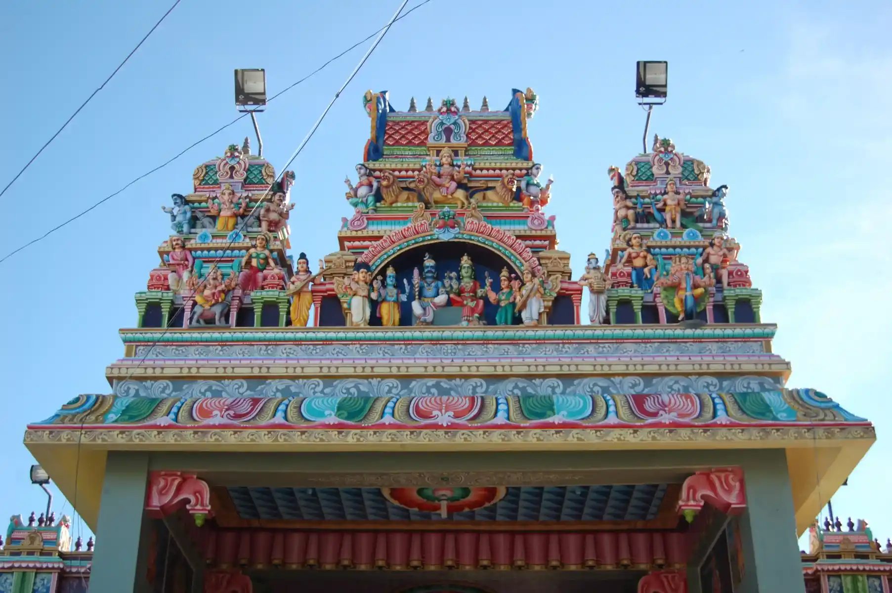 Arulmigu Mutharamman Temple, Kulasekaranpatinam - 628206 அருள்தரும் முத்தாரம்மன் திருக்கோயில், குலசேகரன்பட்டினம் - 628206, Thoothukudi - Ancient Temple Architecture and History Image 3