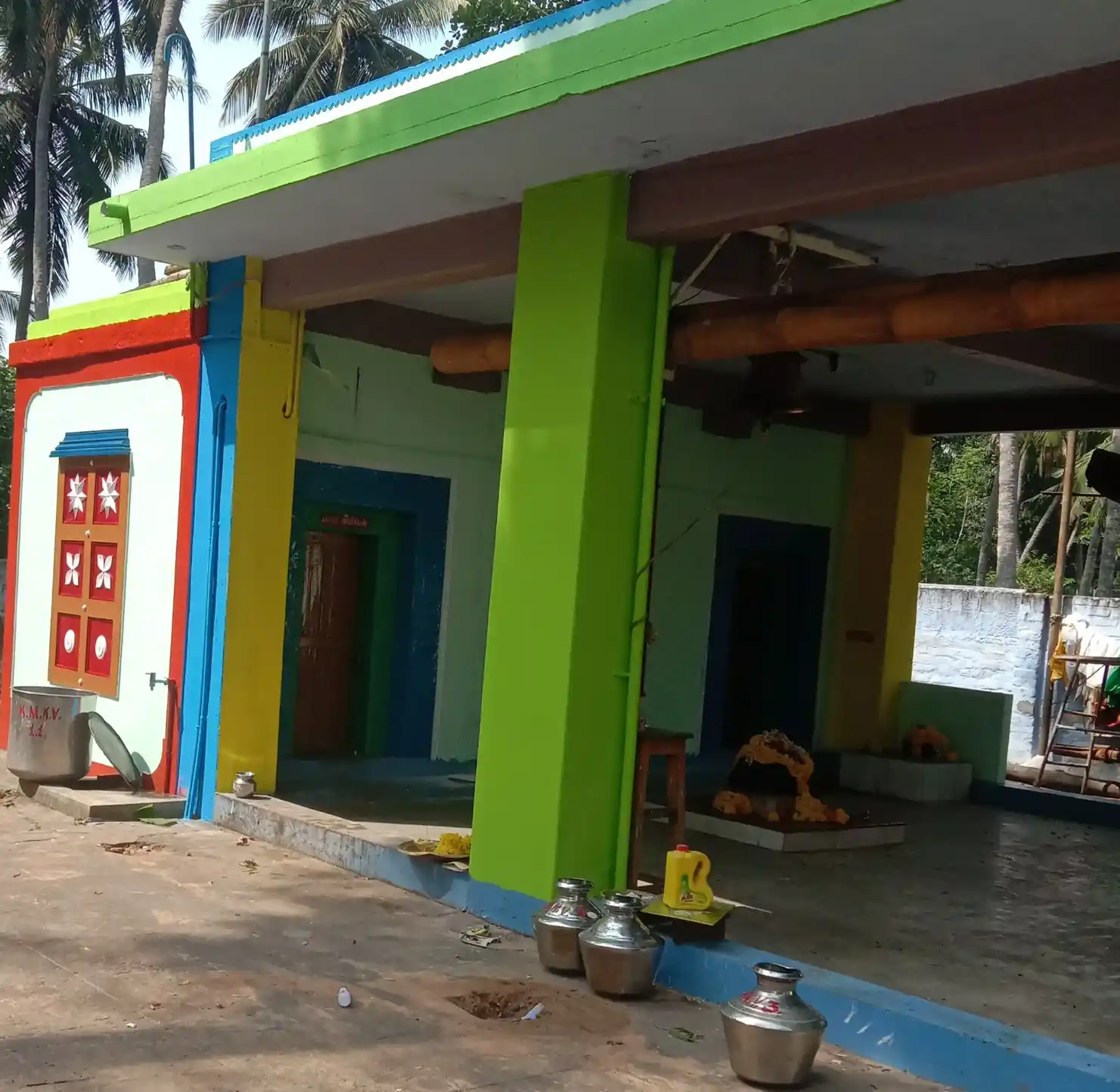 Arulmigu Mutharamman Temple, Kunjanvilai, Thengamputhoor - 629603 அருள்மிகு முத்தாரம்மன் திருக்கோயில், Kunjanvilai, Thengamputhoor - 629603, Kanyakumari - Ancient Temple Architecture and History Image 3