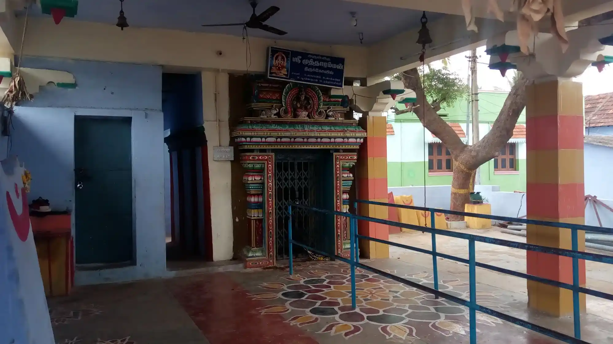 Arulmigu Mutharamman Temple, Madavar Vilagam, Pappankulam, Madavar Vilagam - 627423 அருள்மிகு முத்தாரம்மன் திருக்கோயில், மடவாா்விளாகம், பாப்பான்குளம், Madavar Vilagam - 627423, Tenkasi - Ancient Temple Architecture and History Image 3