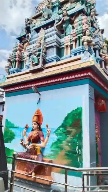 Arulmigu Muthmariamman Temple, Melaveeragavapuram - 627001 அருள்மிகு முத்துமாரியம்மன் திருக்கோயில், Melaveeragavapuram - 627001, Tirunelveli - Ancient Temple Architecture and History Image 2