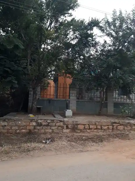 Arulmigu Muthoor Veerabathra Swamy Temple, Sathanoor - 635107 அருள்மிகு முத்தூர் வீரபத்திரசாமி திருக்கோயில், Sathanoor - 635107, Krishnagiri - Ancient Temple Architecture and History Image 4