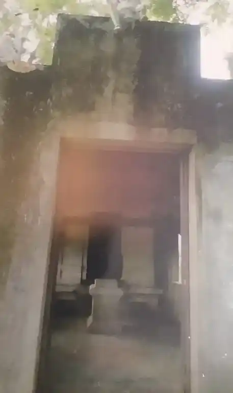 Arulmigu Muthu Ayyanar Temple, Vilathumanakottai, Vilathumanakottai - 623707 அருள்மிகு. முத்து அய்யனார் திருக்கோயில், Vilathumanakottai, விளத்துமாக்கோட்டை - 623707, Ramanathapuram - Ancient Temple Architecture and History Image 3