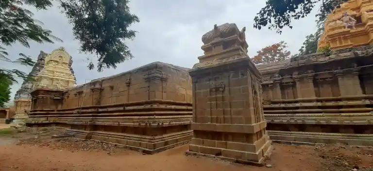 Arulmigu Muthu Krishnashwarar Temple, Kayathar - 628952 அருள்மிகு முத்துக்கிருஷ்ணேஸ்வரர் திருக்கோயில், Kayathar - 628952, Thoothukudi - Ancient Temple Architecture and History Image 3