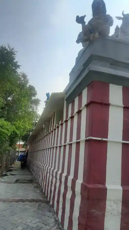 Arulmigu Muthu Mariamman Temple, Valaiyapoonkulam - 623605 அருள்மிகு. முத்துமாரியம்மன் திருக்கோயில், Valaiyapoonkulam - 623605, Ramanathapuram - Ancient Temple Architecture and History Image 3