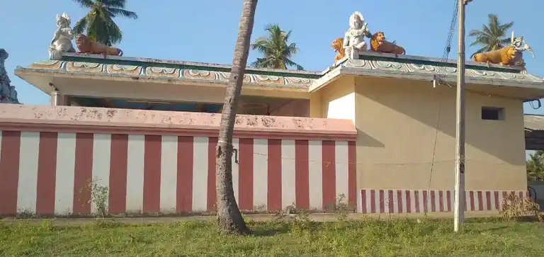 Arulmigu Muthu Mariyamman Temple, Kuruvikkarambai - 614802 அருள்மிகு முத்துமாரியம்மன் திருக்கோயில், Kuruvikkarambai - 614802, Thanjavur - Ancient Temple Architecture and History Image 5