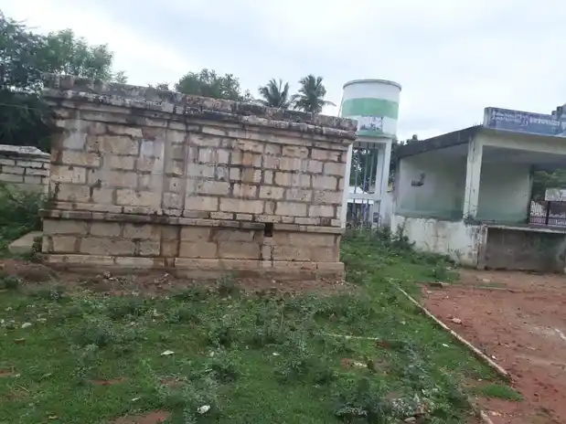 Arulmigu Muthuayyanar Temple, Karaiyakudi, Karaiyavetti - 621707 அருள்மிகு முத்தைய்யனார் திருக்கோயில், Karaiyakudi, கரைவெட்டி - 621707, Ariyalur - Ancient Temple Architecture and History Image 4