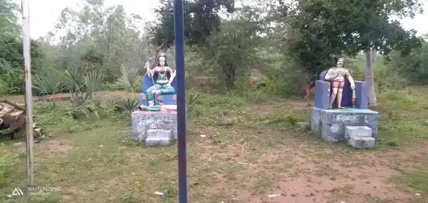 Arulmigu Muthukadamba Iyyanar Temple, Kallukaranpatti, Pudukkottai Taluk - 622203 அருள்மிகு முத்துகடம்ப அய்யனார் திருக்கோயில், கல்லுக்காரன்பட்டி, புதுக்கோட்டை வட்டம் - 622203, Pudukkottai - Ancient Temple Architecture and History Image 3