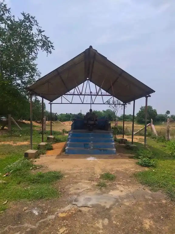 Arulmigu Muthukaruppa Vinayagar Santhi Veeran Temple, Ammapatti - 630216