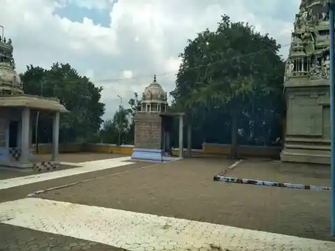 Arulmigu Muthukumarasamy Temple, Pavalamalai, Gobichettaipalayam - 638476 அருள்மிகு முத்துக்குமாரசாமி திருக்கோயில், Pavalamalai, Gobichettaipalayam - 638476, Erode - Ancient Temple Architecture and History Image 3