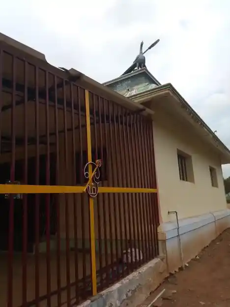 Arulmigu Muthukumarasmi Temple, Maniyanur - 637201 அருள்மிகு முத்துக்குமாரசுவாமி திருக்கோயில், மணியனுர் - 637201, Namakkal - Ancient Temple Architecture and History Image 4