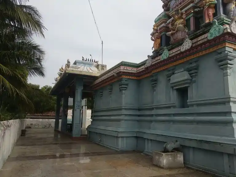Arulmigu Muthumaariyamman Temple, Aadavallikoothaan - 604301 அருள்மிகு முத்துமாரியம்மன் திருக்கோயில், Aadavallikoothaan - 604301, Viluppuram - Ancient Temple Architecture and History Image 4