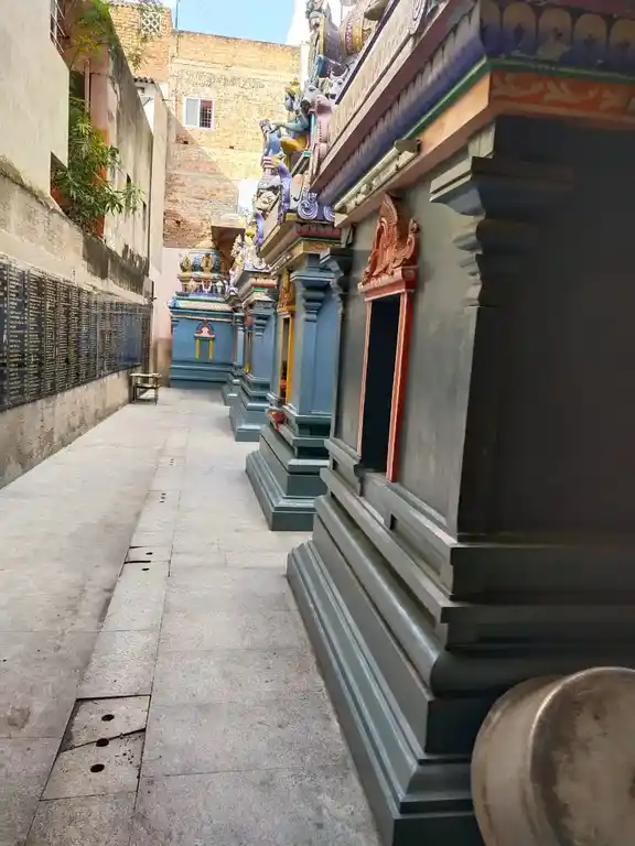 Arulmigu Muthumari Amman Temple, Arumbakkam, Chennai - 600106 அருள்மிகு முத்துமாரியம்மன் திருக்கோயில், அரும்பாக்கம், சென்னை - 600106, Chennai - Ancient Temple Architecture and History Image 6