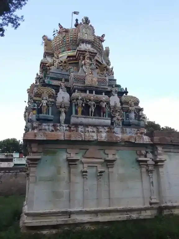 Arulmigu Muthumariamman Temple, Ammainayakanur - 624208 அருள்மிகு முத்துமாரியம்மன் திருக்கோயில், அம்மைநாயக்கனனூர் - 624208, Dindigul - Ancient Temple Architecture and History Image 5