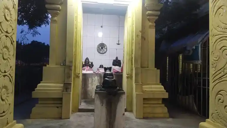 Arulmigu Muthumariamman Temple, B.N.Thoppu, Villupuram - 605602 அருள்மிகு முத்து மாரியம்மன் திருக்கோயில், பி.என்.தோப்பு, விழுப்புரம் - 605602, Viluppuram - Ancient Temple Architecture and History Image 4