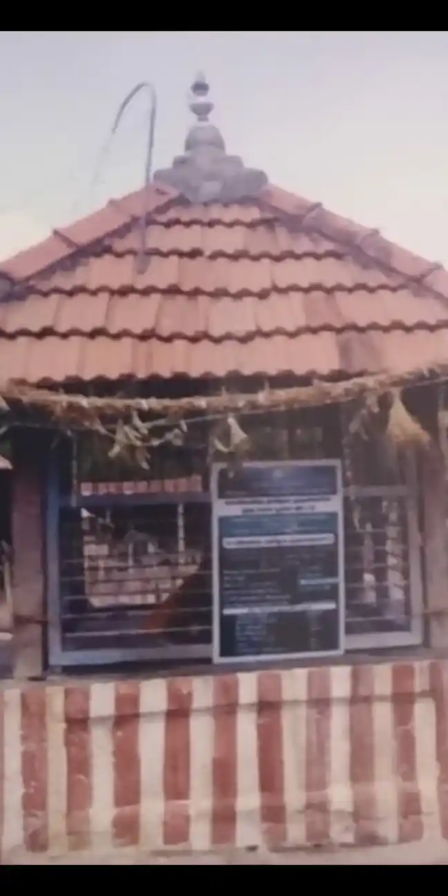 Arulmigu Muthumariamman Temple, Kavathukudi - 630408 அருள்மிகு முத்துமாரியம்மன் திருக்கோயில், Kavathukudi - 630408, Sivagangai - Ancient Temple Architecture and History Image 3