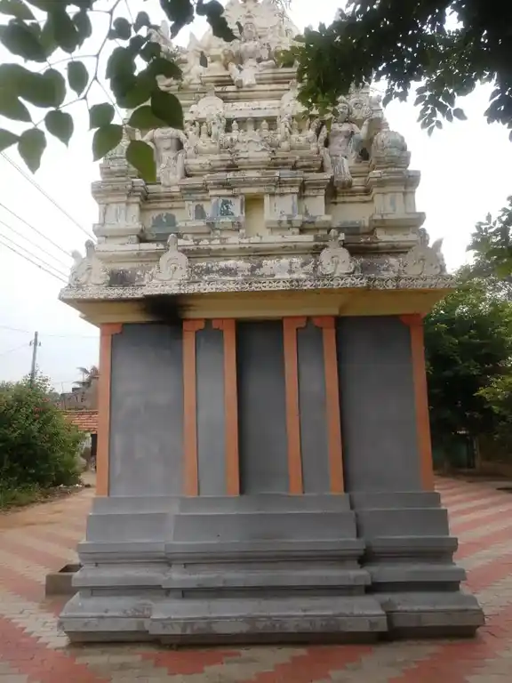 Arulmigu Muthumariamman Temple, Parampakkudi - 630311 அருள்மிகு முத்துமாரியம்மன் திருக்கோயில், Parampakkudi - 630311, Sivagangai - Ancient Temple Architecture and History Image 3