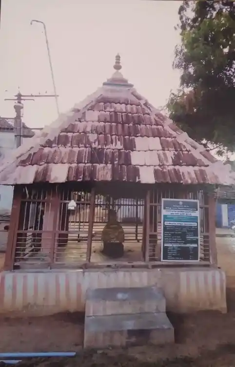 Arulmigu Muthumariamman Temple, Periyanakadi, Periyanakadi - 630311 அருள்மிகு. முத்துமாரியம்மன் திருக்கோயில், Periyanakadi, Periyanakadi - 630311, Sivagangai - Ancient Temple Architecture and History Image 4
