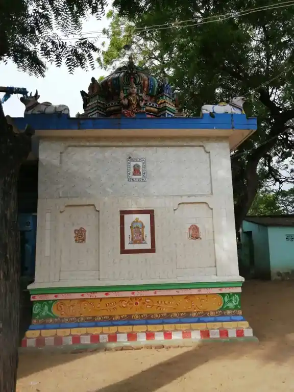 Arulmigu Muthumariamman Temple, Pullankudi - 623513 அருள்மிகு முத்துமாரியம்மன் திருக்கோயில், Pullankudi - 623513, Ramanathapuram - Ancient Temple Architecture and History Image 3