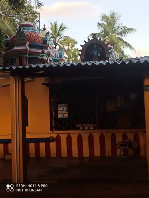 Arulmigu Muthumariamman Temple, Sinnamayakulam - 623515 அருள்மிகு முத்துமாரியம்மன் திருக்கோயில், Sinnamayakulam - 623515, Ramanathapuram - Ancient Temple Architecture and History Image 4