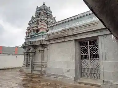 Arulmigu Muthumariamman Temple, Vaithikovil, Kulathur Taluk - 622203 அருள்மிகு முத்துமாரியம்மன் திருக்கோயில், வைத்திக்கோயில், குளத்தூர் வட்டம் - 622203, Pudukkottai - Ancient Temple Architecture and History Image 2