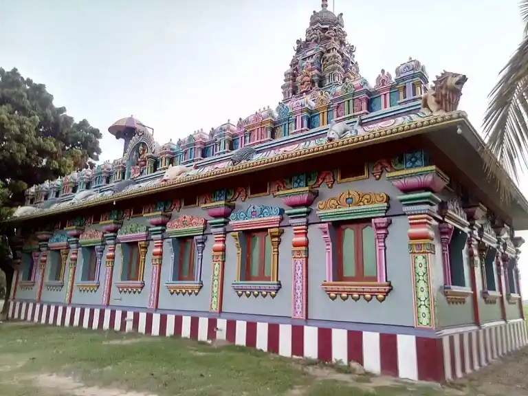 Arulmigu Muthumariyamman Temple, Kaarkkamangalam - 614620 அருள்மிகு முத்துமாரியம்மன் திருக்கோயில், Kaarkkamangalam - 614620, Pudukkottai - Ancient Temple Architecture and History Image 4