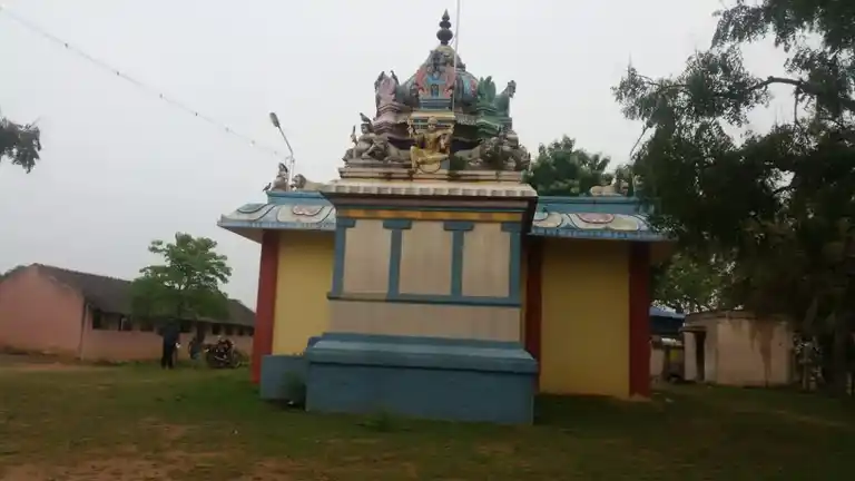 Arulmigu Muthumariyamman Temple, Kallanenthal - 614616 அருள்மிகு முத்துமாரியம்மன் திருக்கோயில், Kallanenthal - 614616, Pudukkottai - Ancient Temple Architecture and History Image 2
