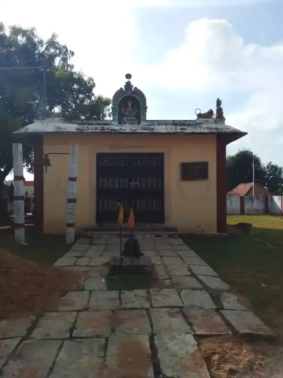 Arulmigu Muthumariyamman Temple, Karaiyur - 622002 அருள்மிகு மாரியம்மன் திருக்கோயில், Karaiyur - 622002, Pudukkottai - Ancient Temple Architecture and History Image 2