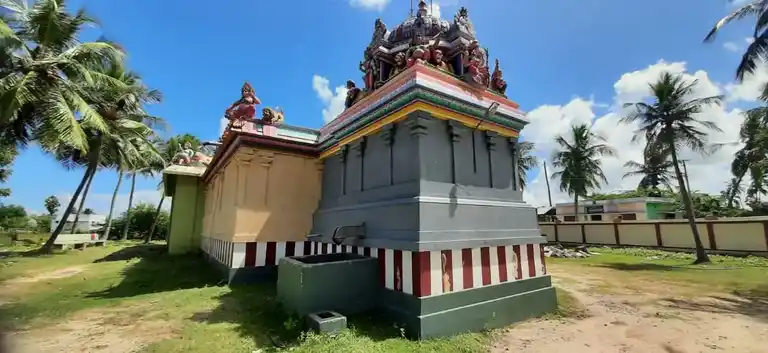 Arulmigu Muthumariyamman Temple, Keela Singalanthi - 614713 அருள்மிகு முத்துமாரியம்மன் திருக்கோயில், கீழ சிங்களாந்தி - 614713, Thiruvarur - Ancient Temple Architecture and History Image 2