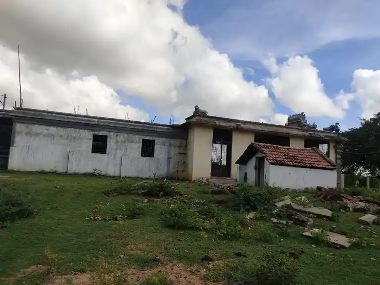 Arulmigu Muthumariyamman Temple, Keelaccheri - 614616 அருள்மிகு முத்துமாரியம்மன் திருக்கோயில், Keelaccheri - 614616, Pudukkottai - Ancient Temple Architecture and History Image 2