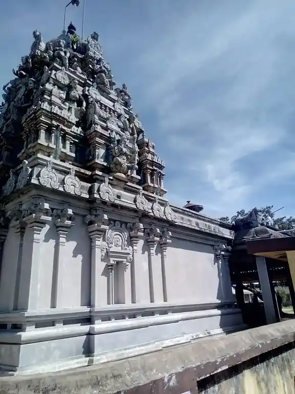 Arulmigu Muthumariyamman Temple, Kolichanam, Kolichanam - 614620 Arulmigu muthumariyamman Temple, Kolichanam, Kolichanam - 614620, Pudukkottai - Ancient Temple Architecture and History Image 2