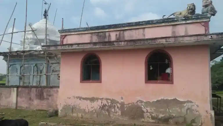 Arulmigu Muthumariyamman Temple, Kothangudi - 610201 அருள்மிகு முத்துமாரியம்மன் திருக்கோயில், Kothangudi - 610201, Thiruvarur - Ancient Temple Architecture and History Image 2