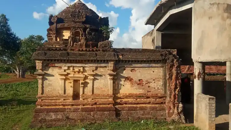 Arulmigu Muthumariyamman Temple, Pappapatti - 622302 அருள்மிகு முத்துமாரியம்மன் திருக்கோயில், Pappapatti - 622302, Pudukkottai - Ancient Temple Architecture and History Image 3