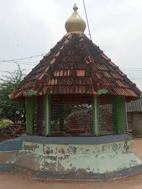 Arulmigu Muthumariyamman Temple, Punniyavayal - 614618 அருள்மிகு முத்துமாரியம்மன் திருக்கோயில், Punniyavayal - 614618, Pudukkottai - Ancient Temple Architecture and History Image 4