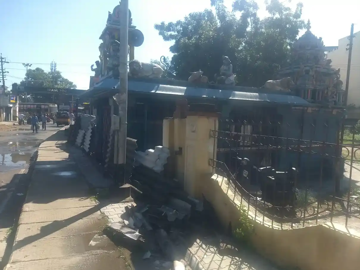 Arulmigu Muthumariyamman Temple, Railway Station, Chengalpattu - 603002 அருள்மிகு முத்துமாரியம்மன் திருக்கோயில், இரயில்வேகாலனி, இரயில்வேகாலனி - 603002, Chengalpattu - Ancient Temple Architecture and History Image 3