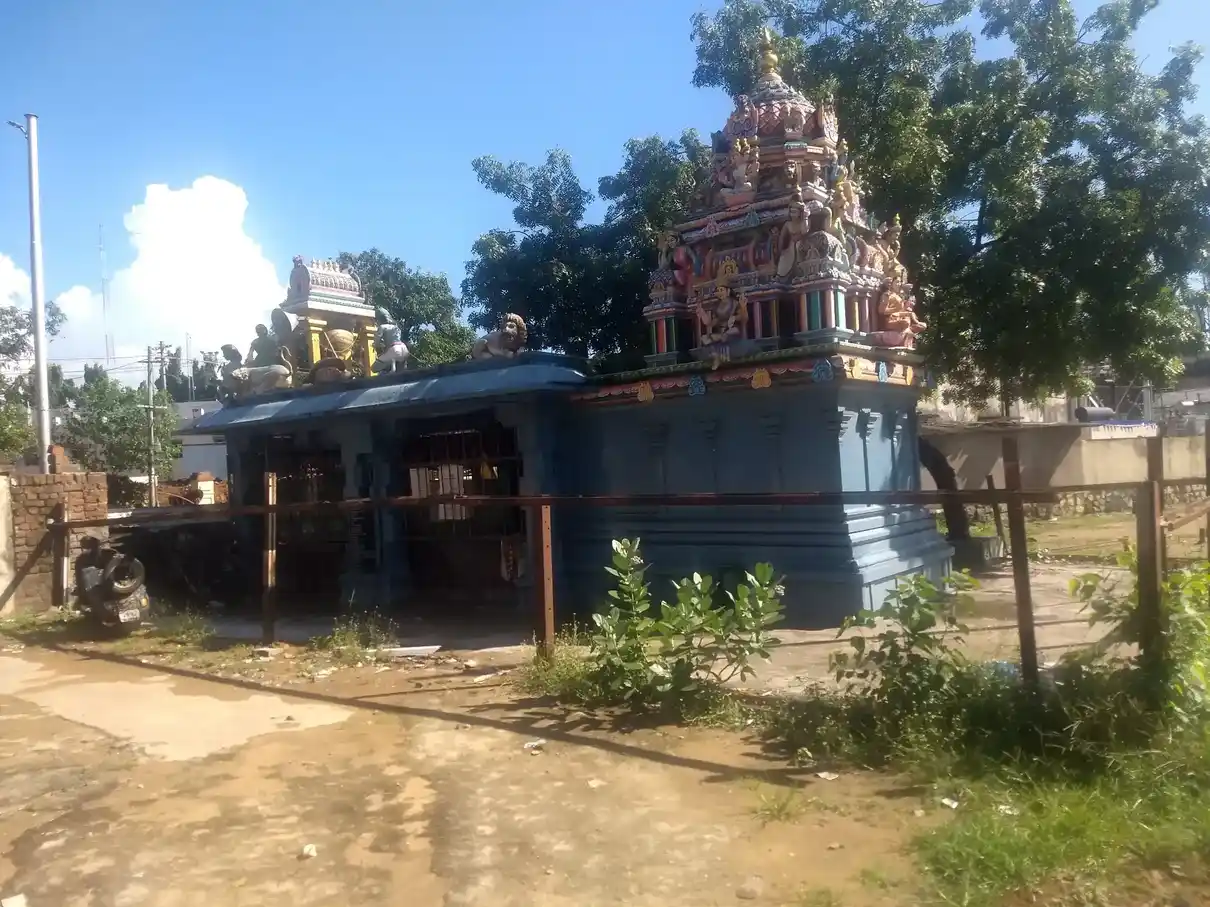 Arulmigu Muthumariyamman Temple, Railway Station, Chengalpattu - 603002 அருள்மிகு முத்துமாரியம்மன் திருக்கோயில், இரயில்வேகாலனி, இரயில்வேகாலனி - 603002, Chengalpattu - Ancient Temple Architecture and History Image 4