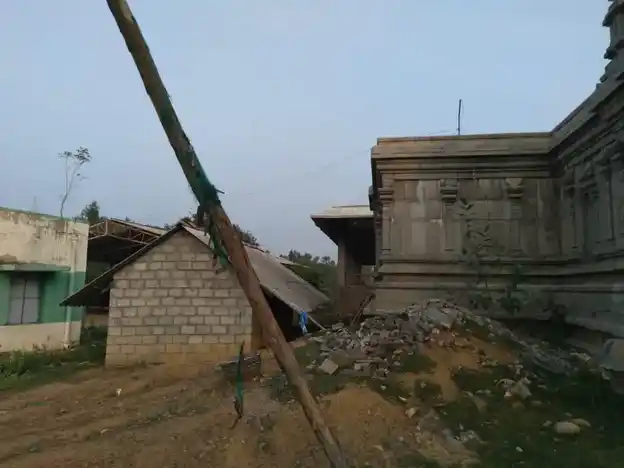 Arulmigu Muthumariyamman Temple, Therkuvandan Viduthi - 622301 அருள்மிகு முத்துமாரியம்மன் திருக்கோயில், தெற்குவாண்டான் விடுதி - 622301, Pudukkottai - Ancient Temple Architecture and History Image 2