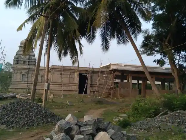 Arulmigu Muthumariyamman Temple, Therkuvandan Viduthi - 622301 அருள்மிகு முத்துமாரியம்மன் திருக்கோயில், தெற்குவாண்டான் விடுதி - 622301, Pudukkottai - Ancient Temple Architecture and History Image 4