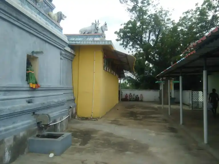 Arulmigu Muthumariyamman Temple, Vaaliyampatti - 622502 அருள்மிகு முத்துமாரியம்மன் திருக்கோயில், வாலியம்பட்டி - 622502, Pudukkottai - Ancient Temple Architecture and History Image 7