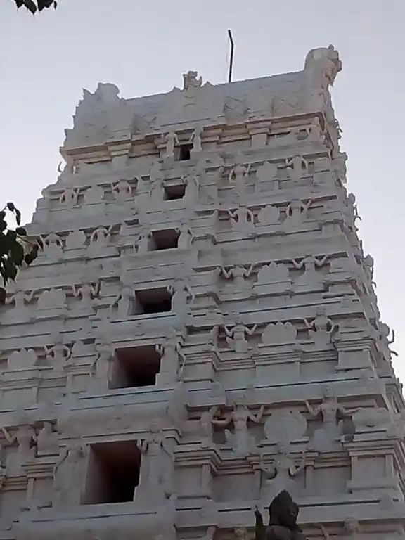 Arulmigu Muthumariyamman Temple, Vadakur Manamelkudi - 614620 அருள்மிகு முத்துமாரியம்மன் திருக்கோயில், வடக்கூர் - 614620, Pudukkottai - Ancient Temple Architecture and History Image 7