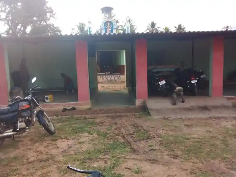 Arulmigu Muthumariyamman Temple, Vengampatti - 621308 அருள்மிகு முத்துமாரியம்மன் திருக்கோயில், Vengampatti - 621308, Pudukkottai - Ancient Temple Architecture and History Image 3